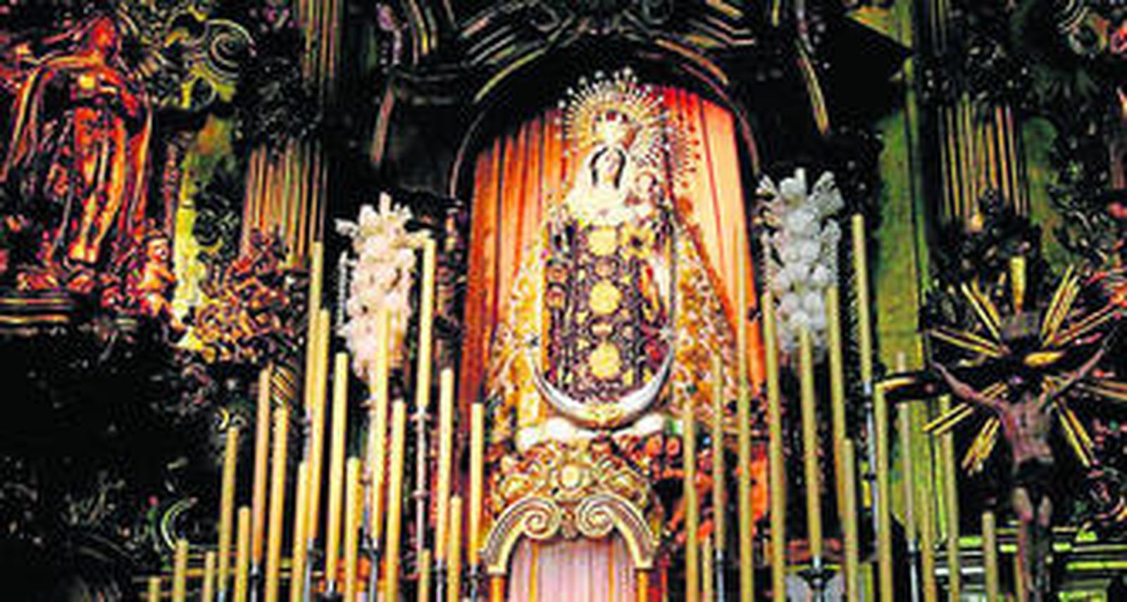 La Virgen del Carmen, en el templo en el que lleva 250 años radicada.