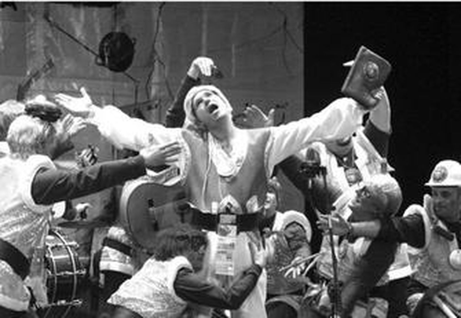 La chirigota 'El último viaje', ganadora del concurso de la Concha Fina del año pasado.