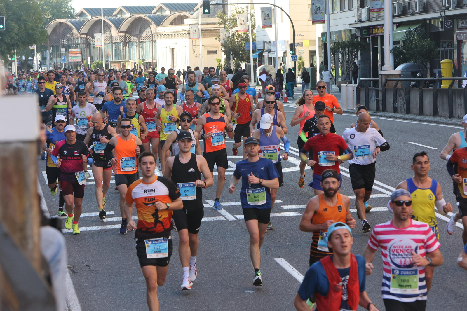 Búscate en la Zurich maratón de Sevilla