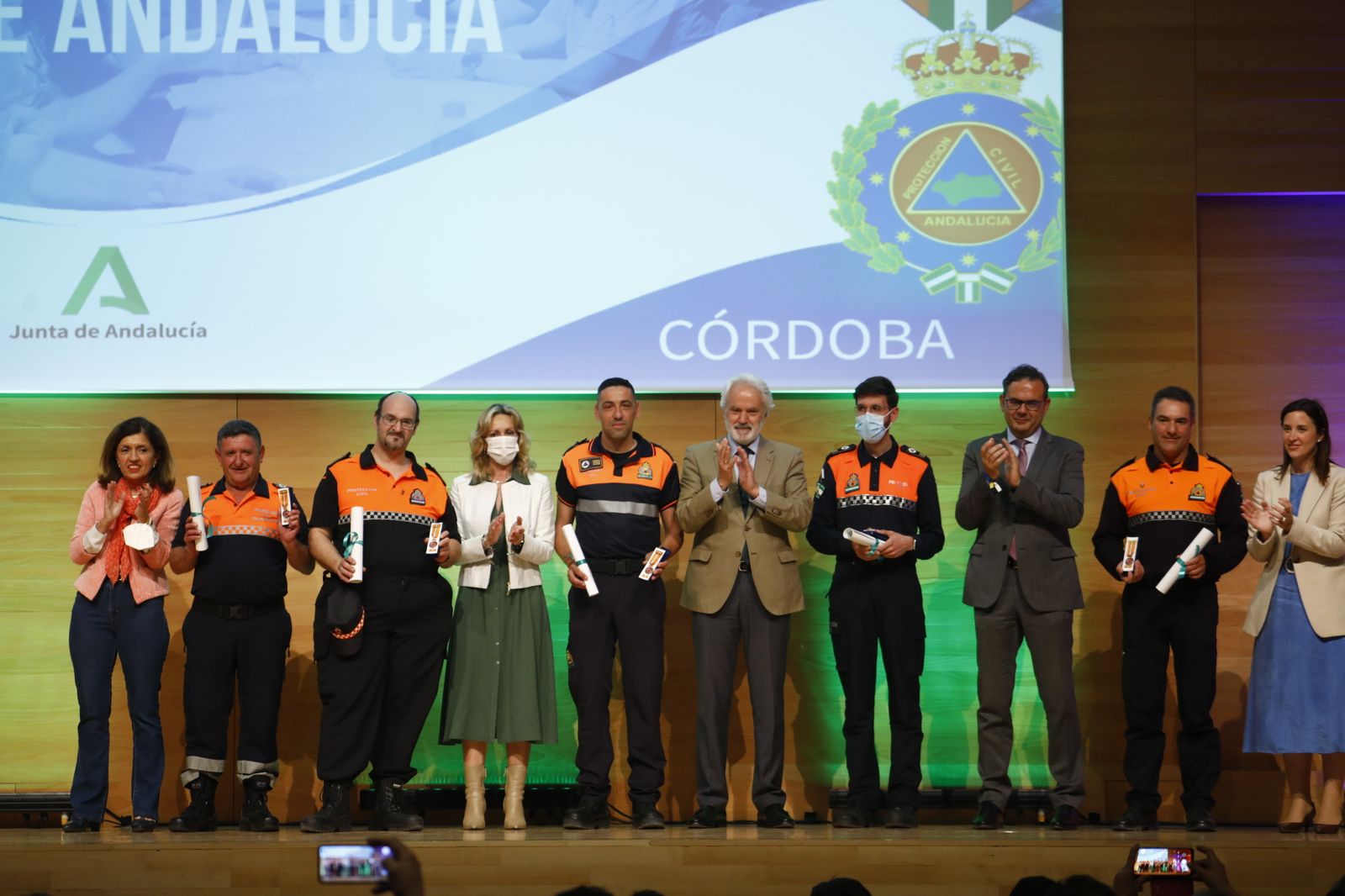La entrega de la medalla al mérito de protección civil a las agrupaciones de Córdoba, en imágenes