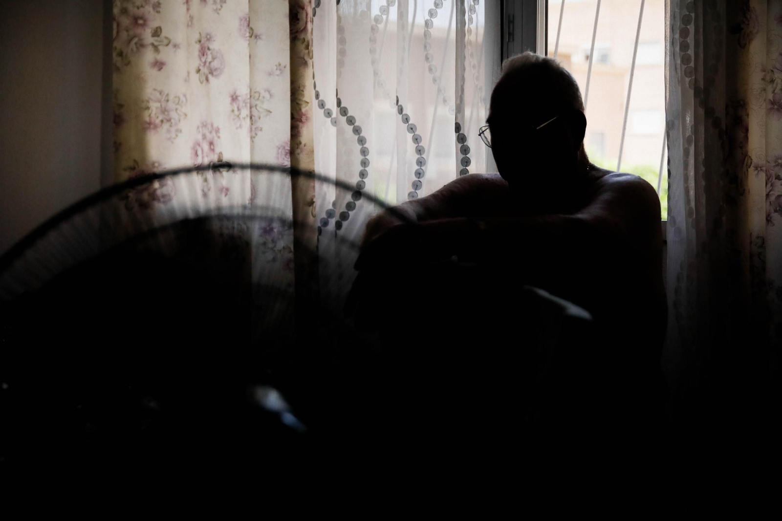 Imágenes de las quejas vecinales ante los cortes de luz en el barrio de pescadería