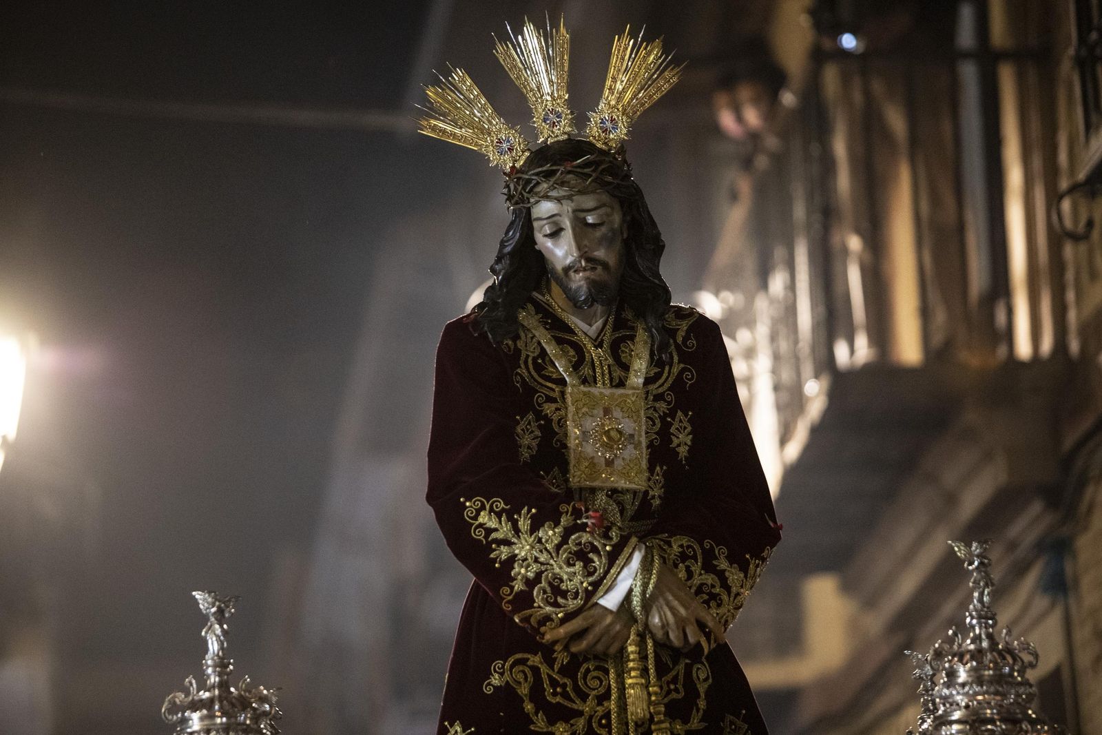 Los vía crucis del Viernes de Dolores, en imágenes