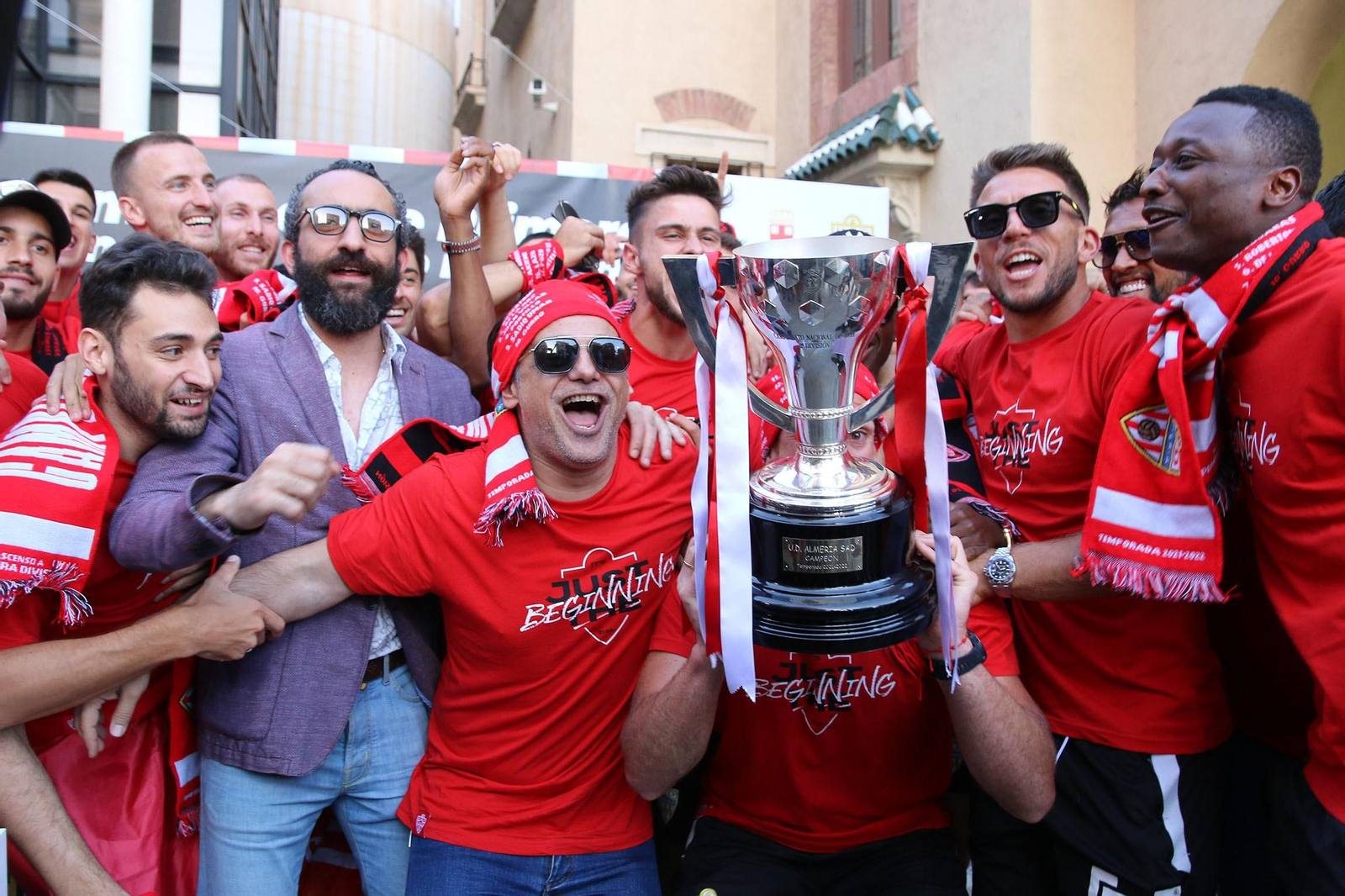 Las imágenes de la rúa de la UD Almería