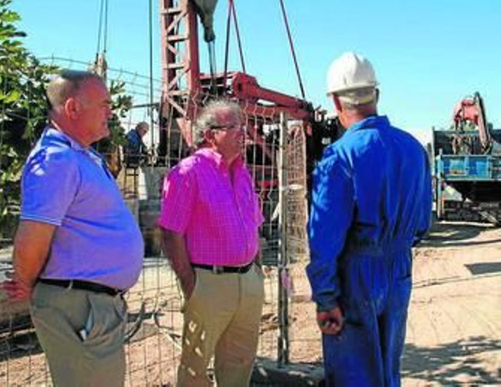 Antonio Bonilla visita las obras.