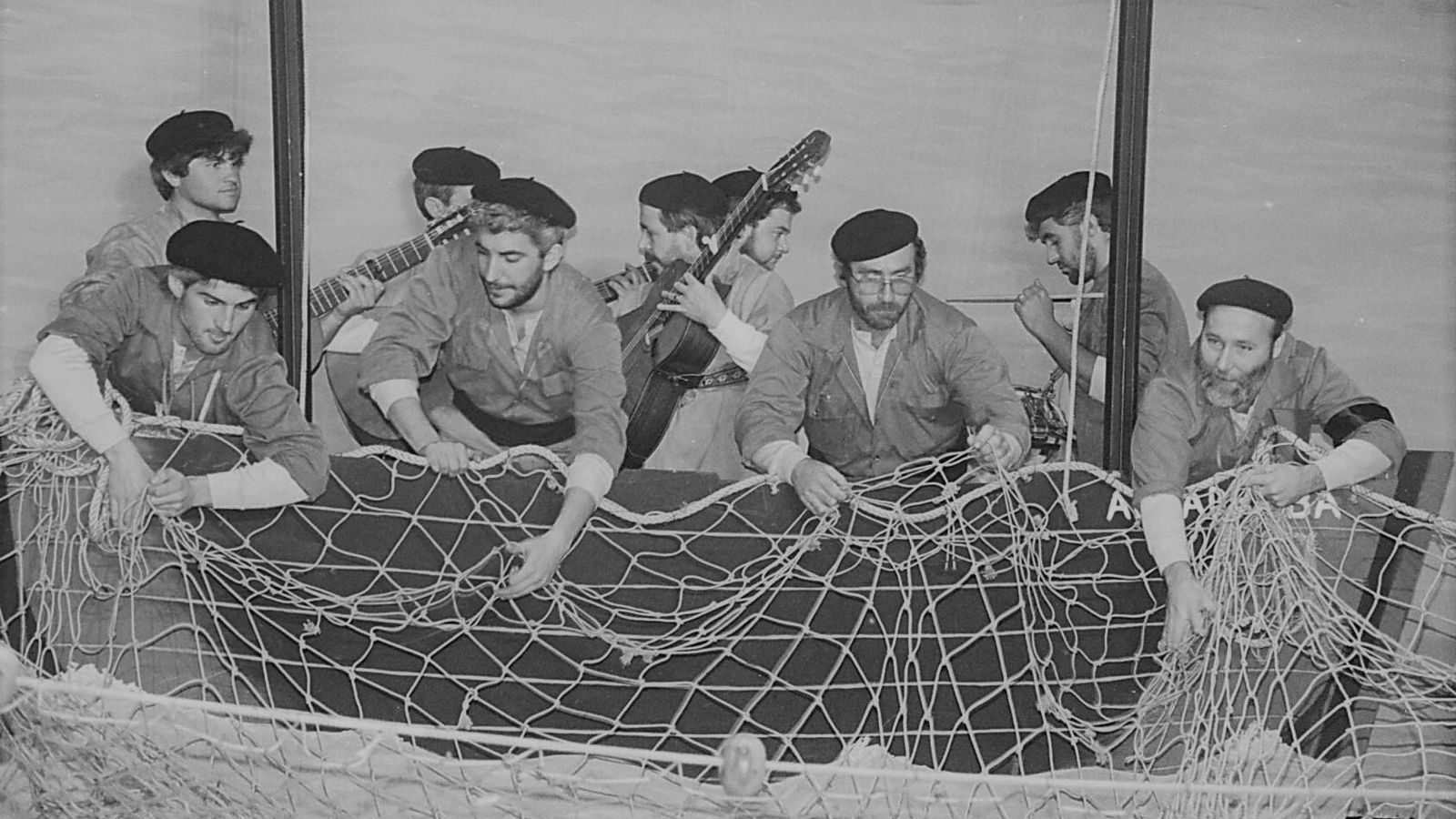 La comparsa de Barbate 'Los almadraberos', de 1988.