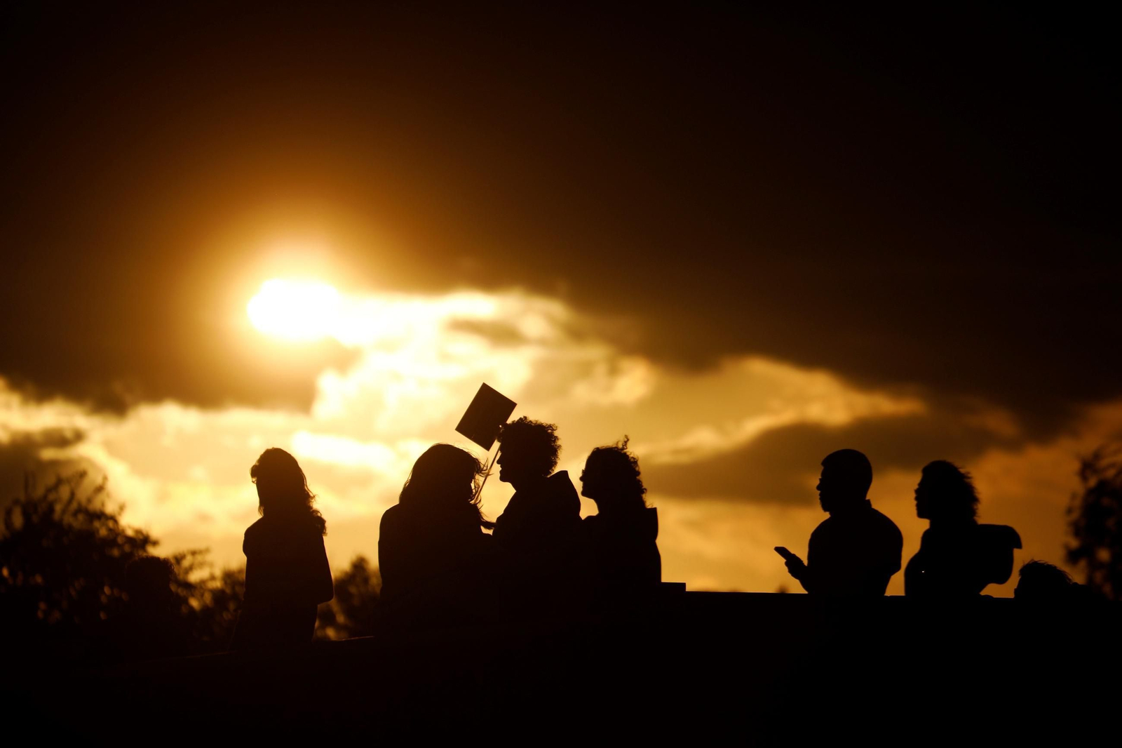 Una nubosa tarde de otoño en Córdoba, en imágenes