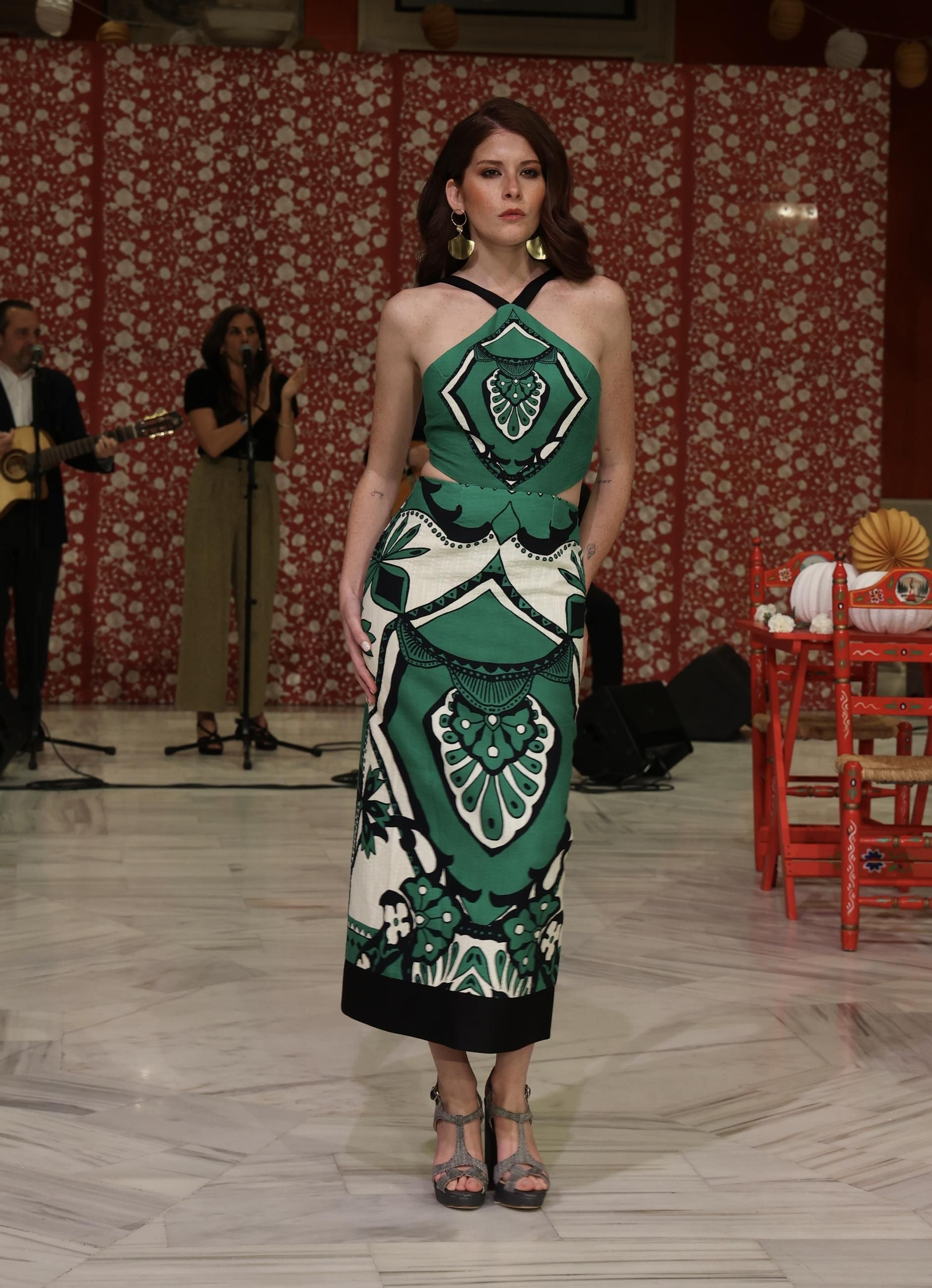 Desfile moda andaluza "Cajasol de moda"