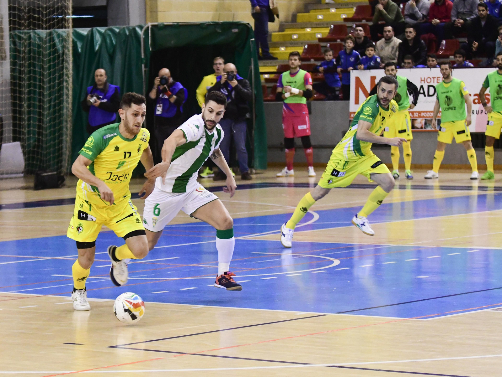 Las imágenes del Córdoba Futsal-Jaén Paraíso Interior