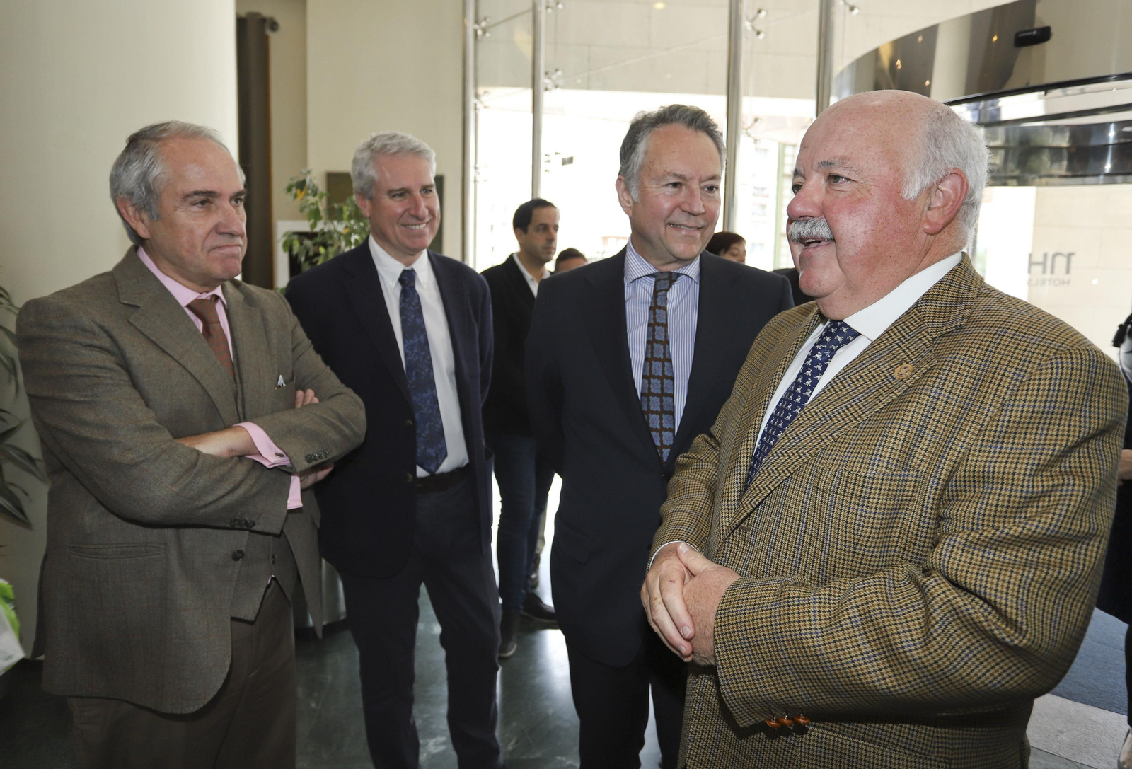 Las fotos del Foro Joly con el consejero de Salud, Jesús Aguirre