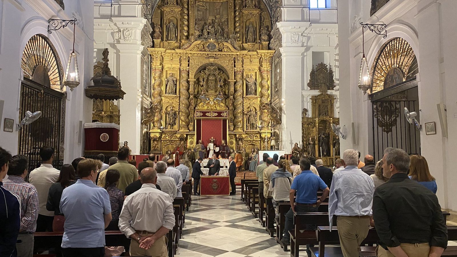 Instantánea del cabildo de hermanos celebrado en Los Terceros