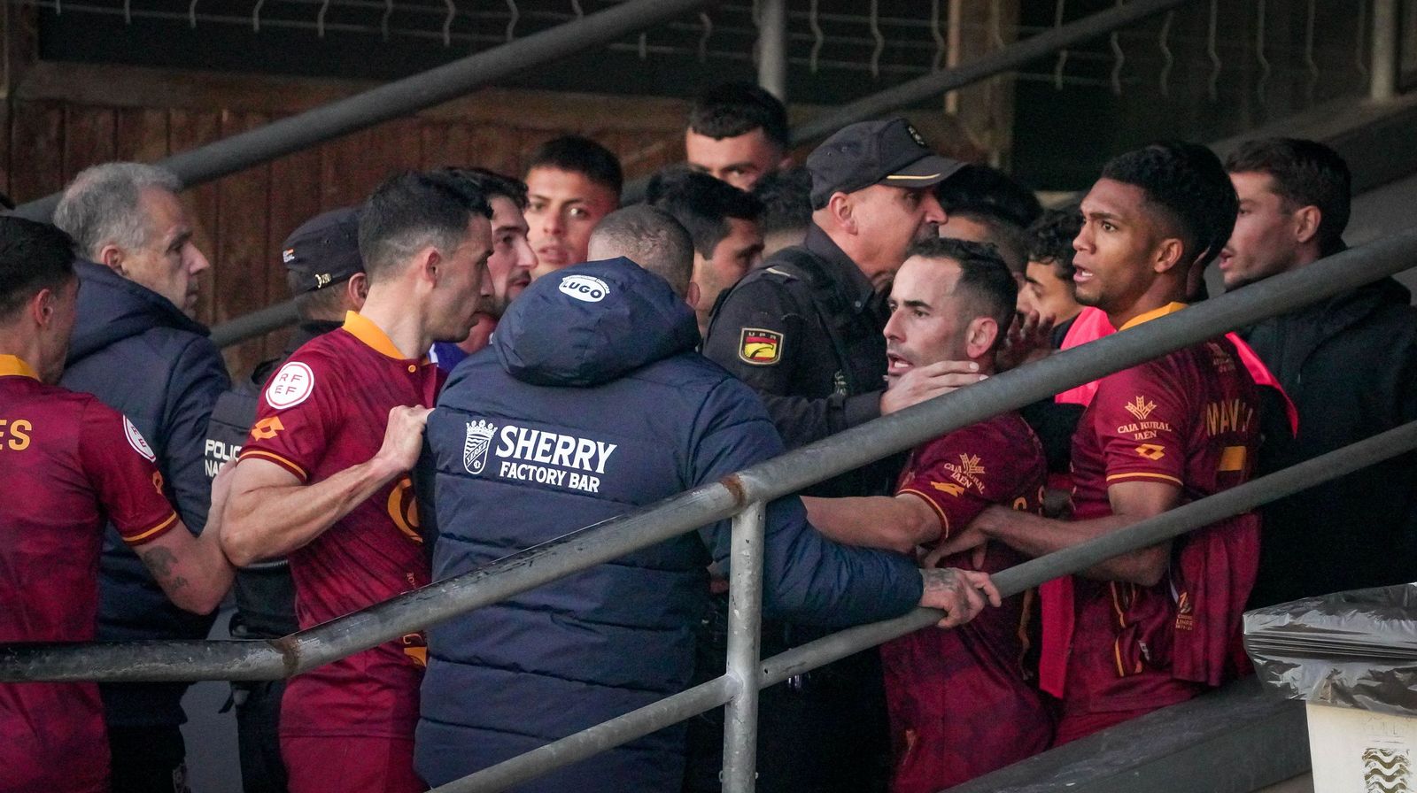 Imágenes del partido entre el Xerez CD - Linares