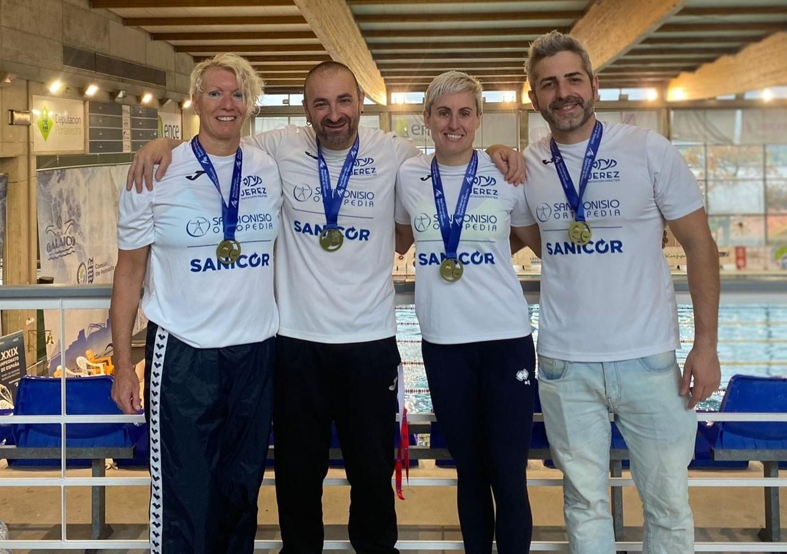 Ute Hasse, Ricardo González, Lola Martínez y David Álvarez, décima marca mundial del relevo 4x50 estilos mixto +200 de piscina corta.