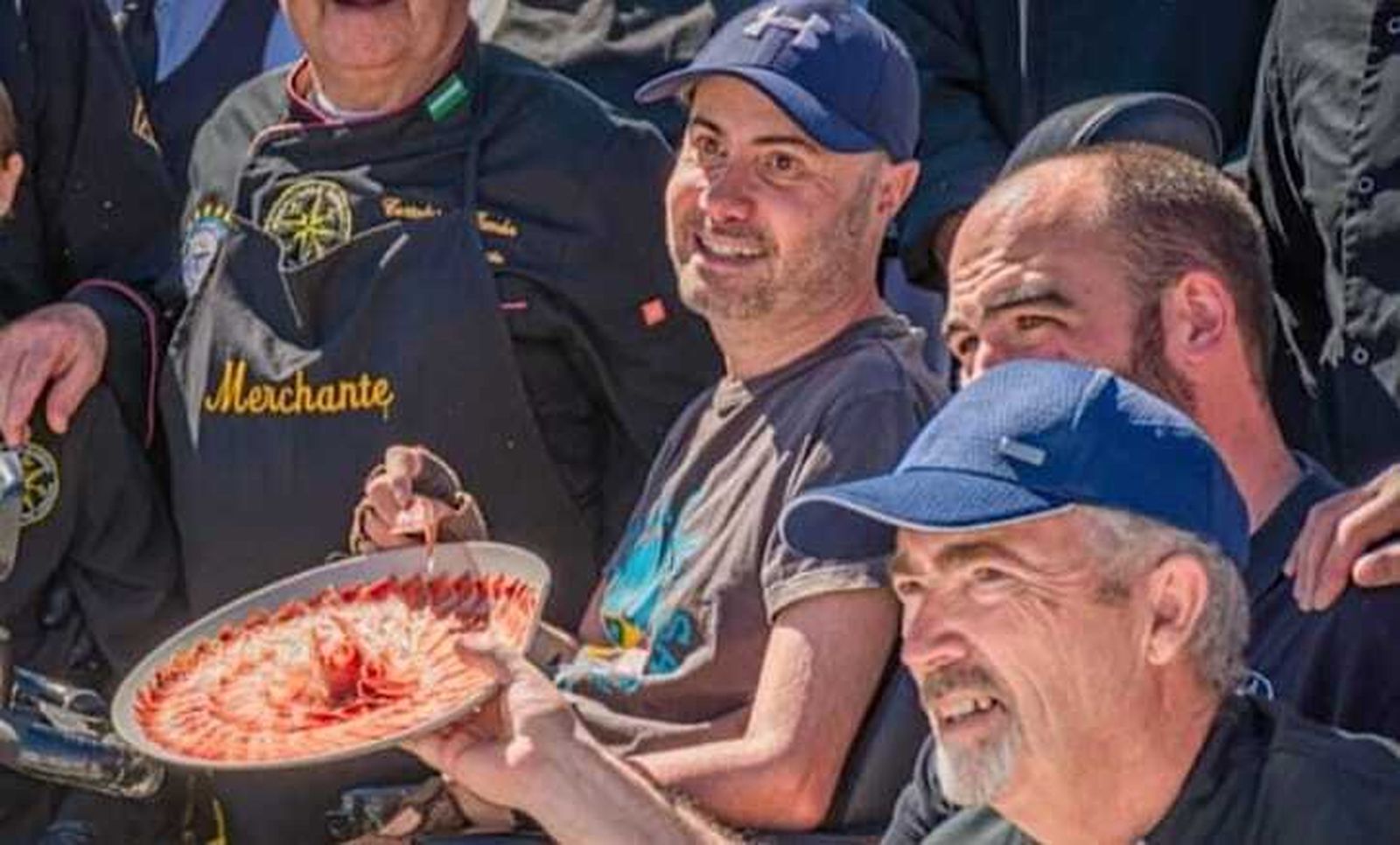 Más de mil platos de jamón contra la ELA en Corteconcepción