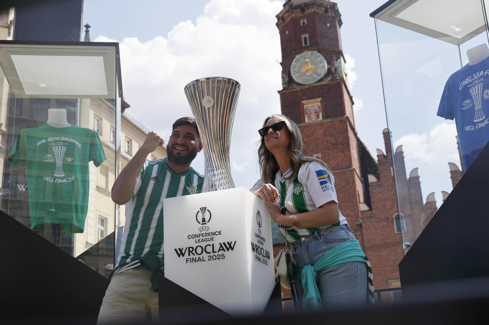 Ambiente previo a la final de la Conference League en Wroclaw (Breslavia)