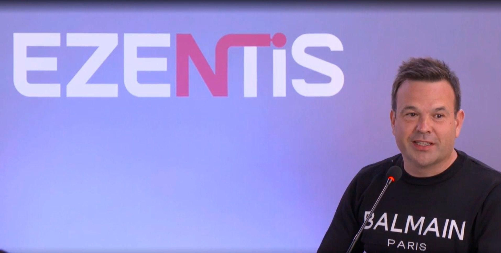 El empresario José Elías durante una intervención en una Junta de Accionistas de Ezentis.