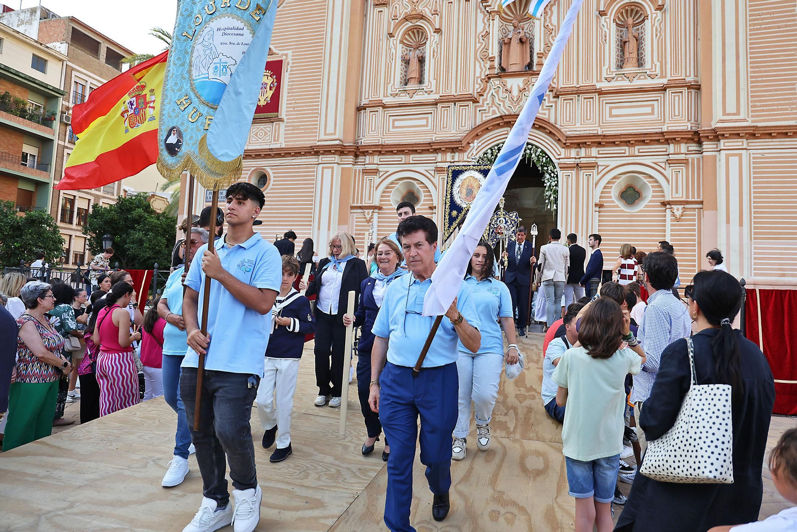 Imágenes de la procesión del Corpus Christi por las calles de Huelva