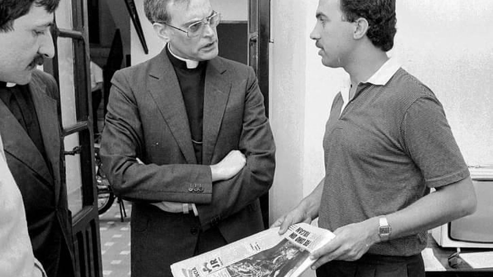 Carlos Amigo Vallejo, con Sánchez Traver y Paco Lobatón en 1982.