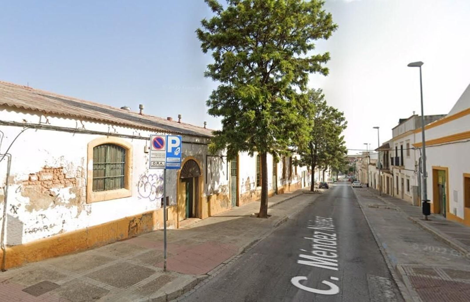 Calle Méndez Núñez, donde su ubicará un Centro de Investigación Biomédica.