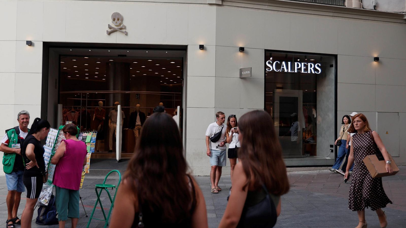 La red comercial de Scalpers alcanza los 370 puntos de venta. La red comercial de Scalpers alcanza los 370 puntos de venta.