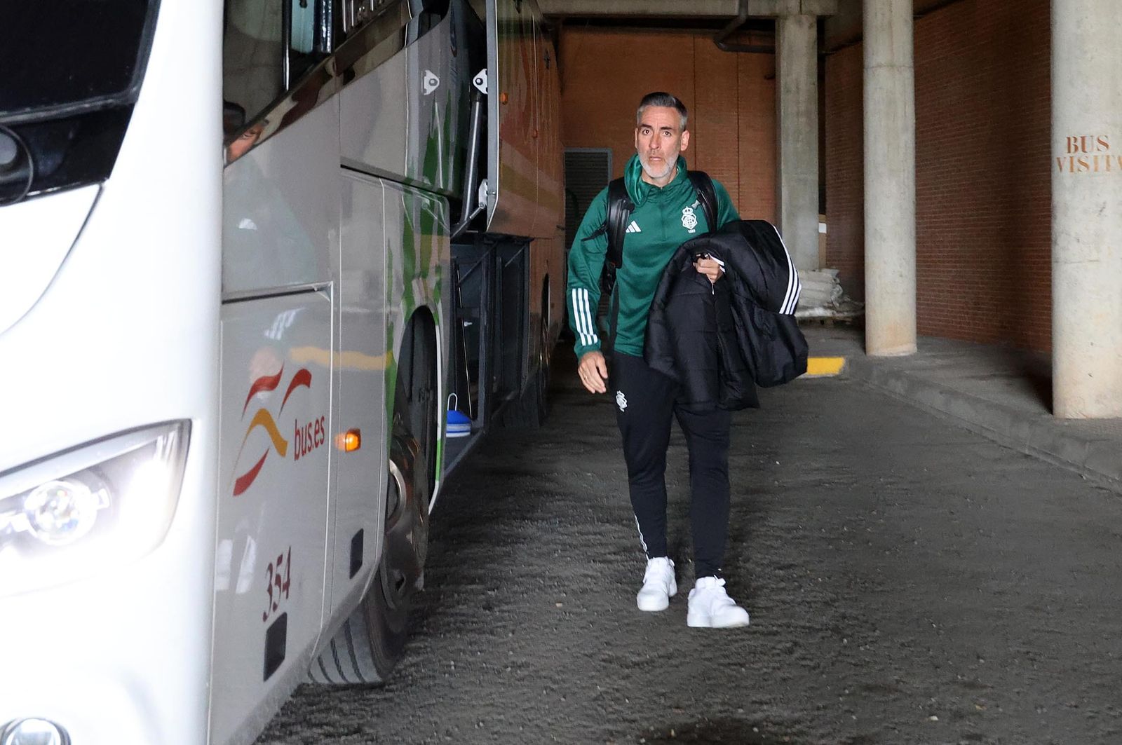 Imágenes de la salida del Recreativo de Huelva a Murcia