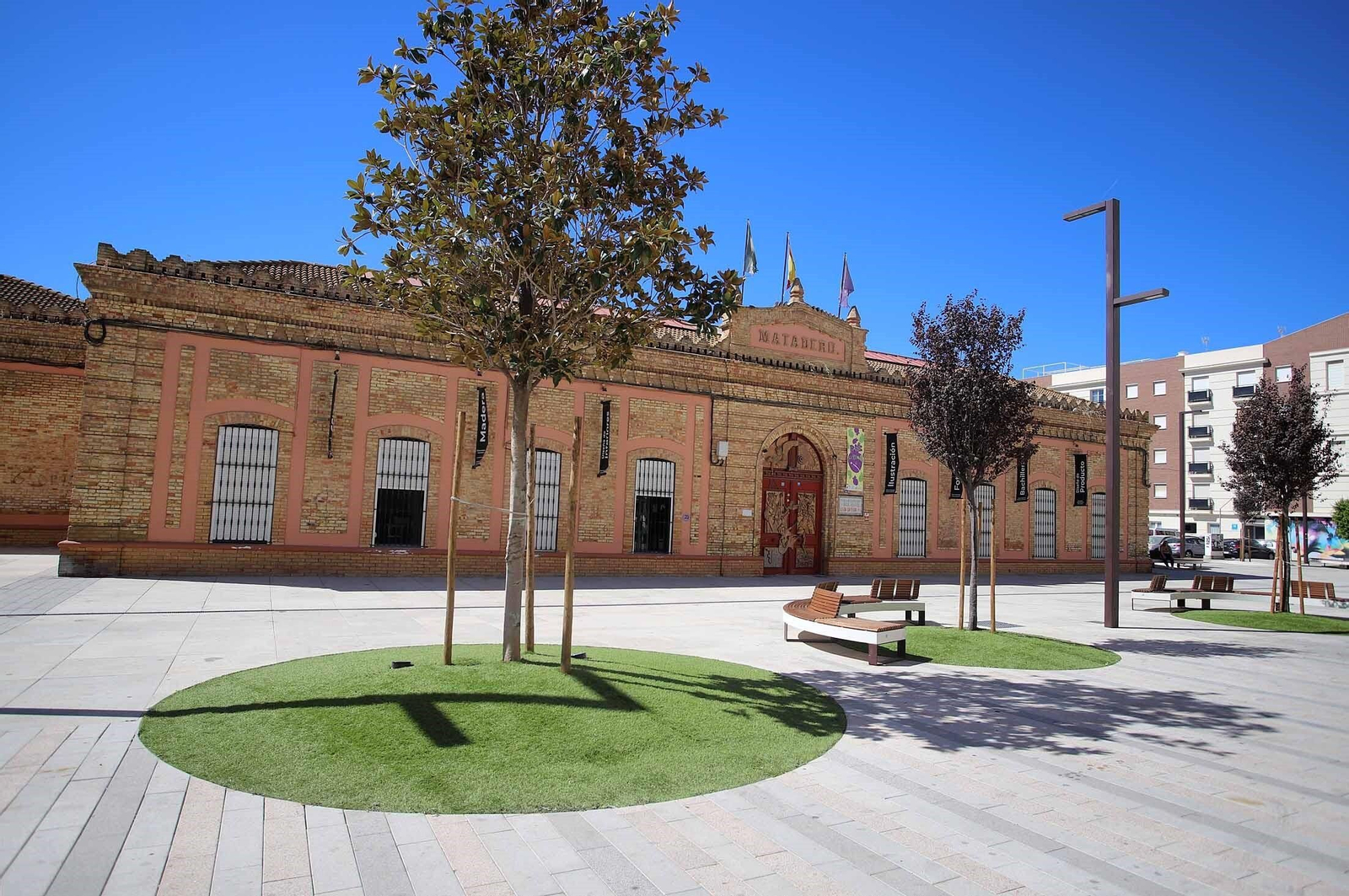 Escuela de Arte León Ortega.