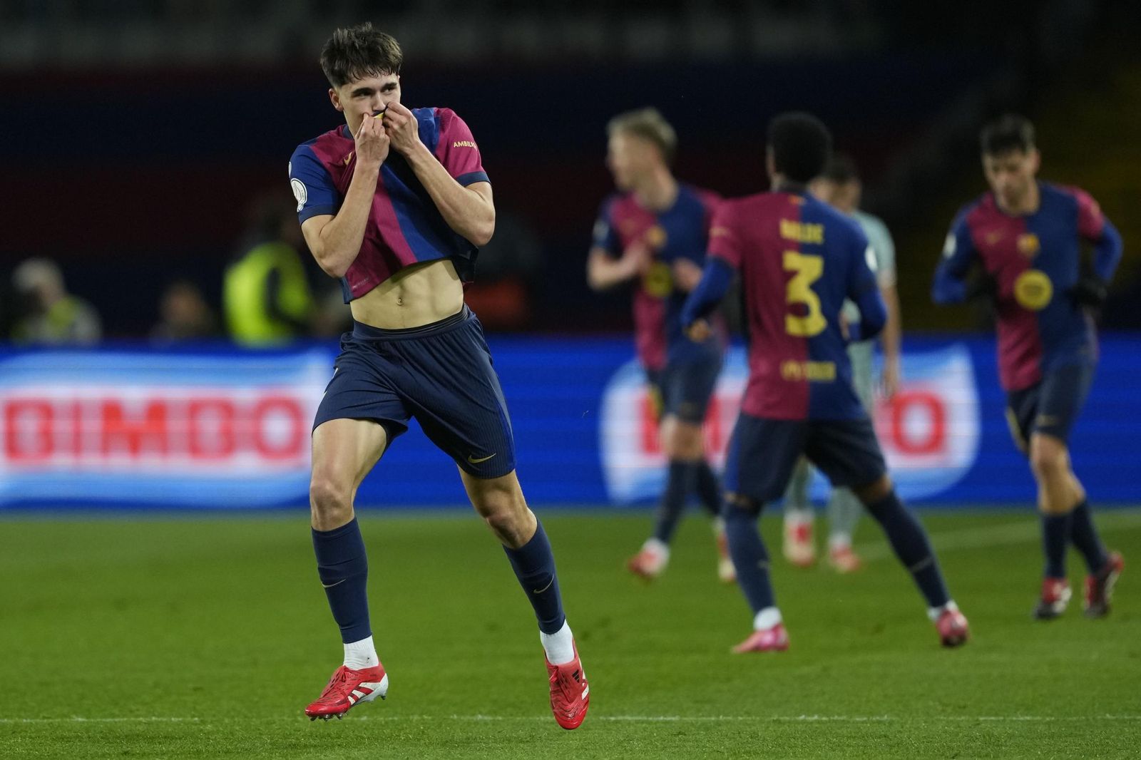 Las fotos del espectacular Barcelona - Atlético de Madrid