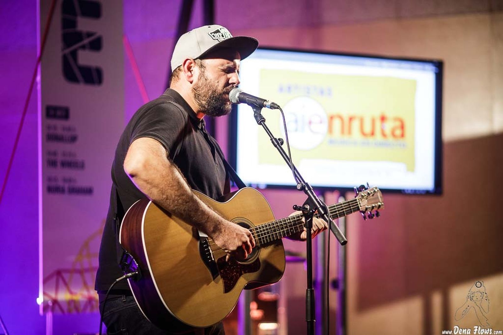 El músico Esteban Ruiz, director de Producción de la empresa sevillana Rocknrolla.