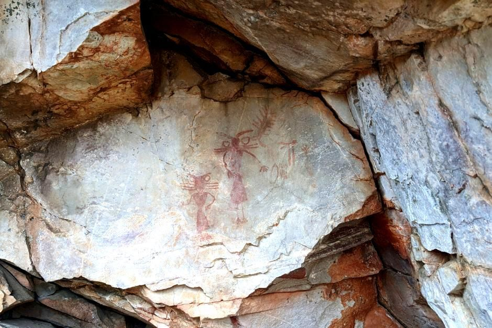 Las Diosas, una representación de antiguas divinidades que puede verse en este punto del Parque Natural de Despeñaperros.