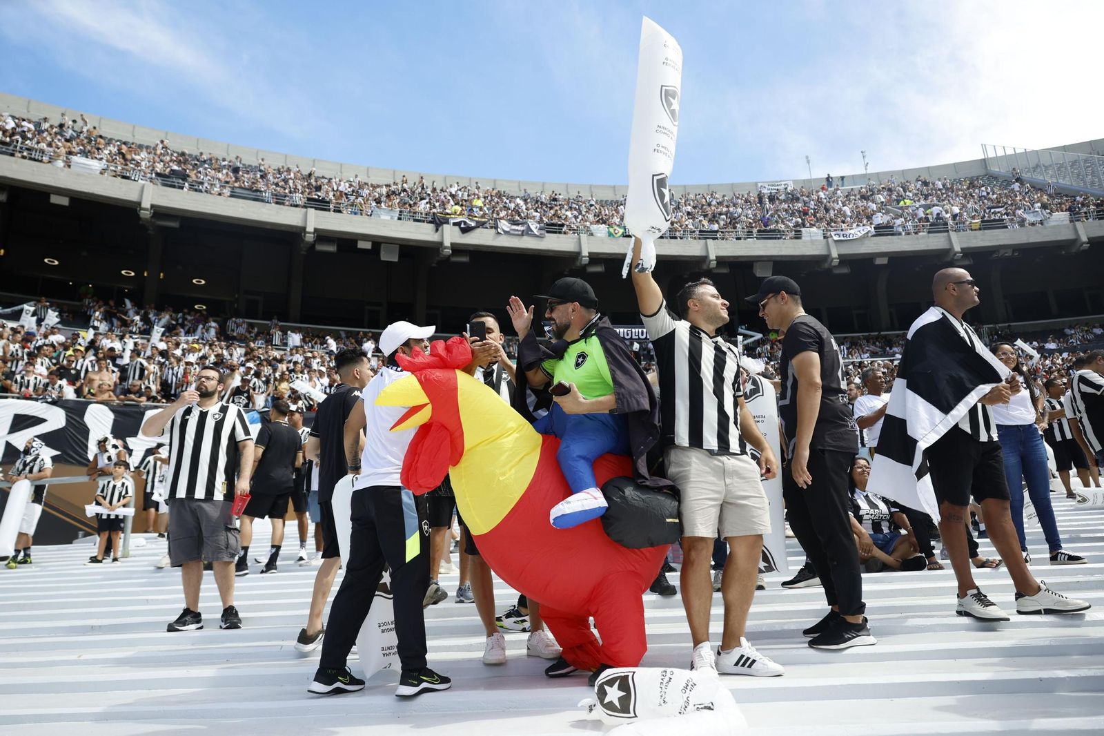 Las fotos de una final de la Libertadores histórica; Botafogo, campeón con 10, ante Atlético Mineiro