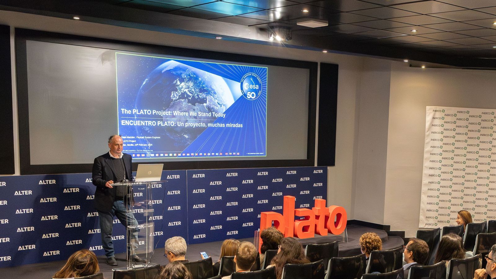 El ingeniero de la ESA Sean Madden.