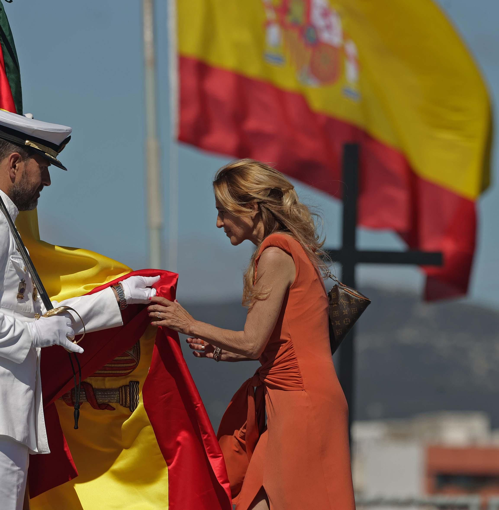 Fotos de la Jura de Bandera para personal civil a bordo del Buque de Asalto Anfibio 'Castilla' en Algeciras