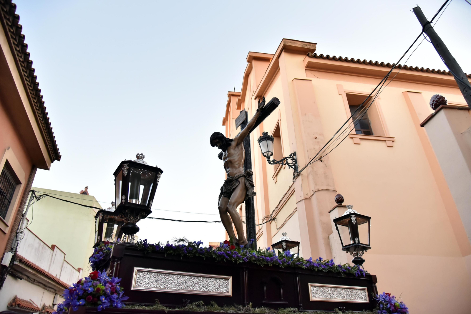 Imágenes del Lunes Santo en La Línea