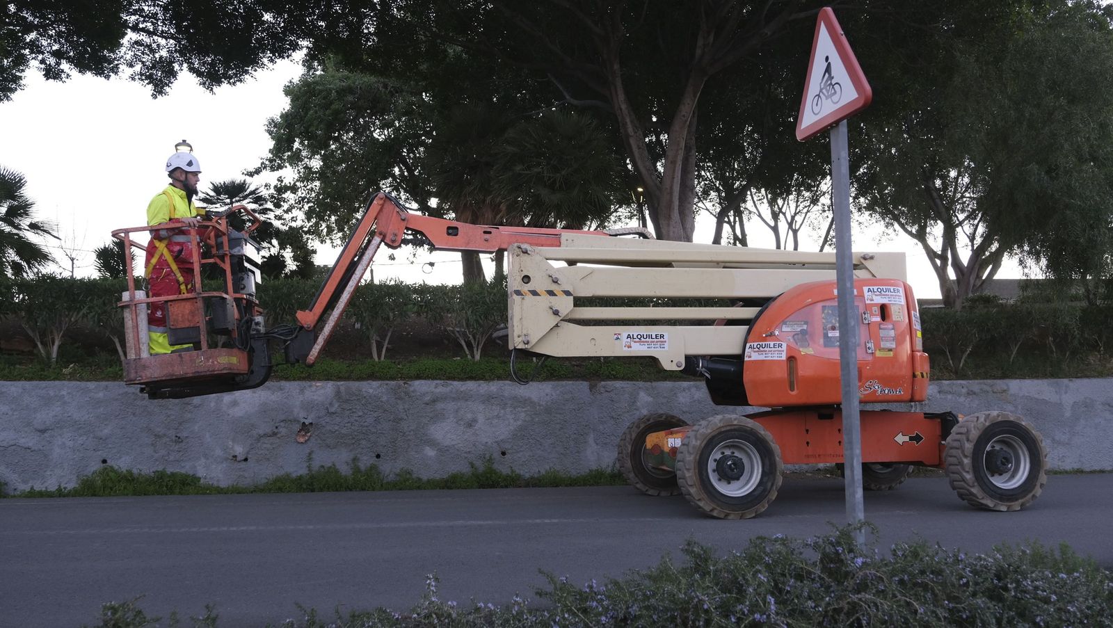El acueducto de Huércal de Almería ya es historia, en fotos