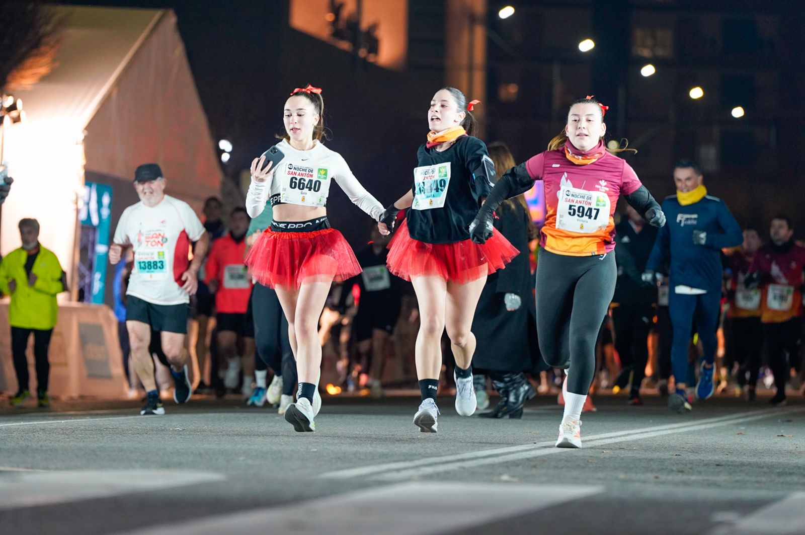 En imágenes: búscate en tu llegada a meta de la Carrera de San Antón 2026 (19)