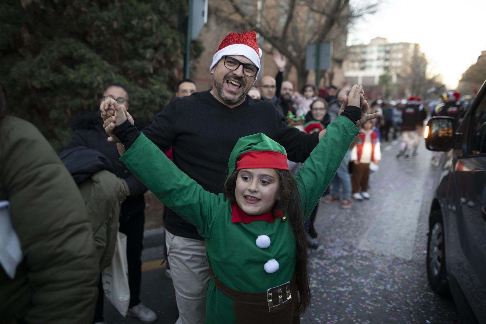Así ha sido la cabalgata de Papa Noel por Granada