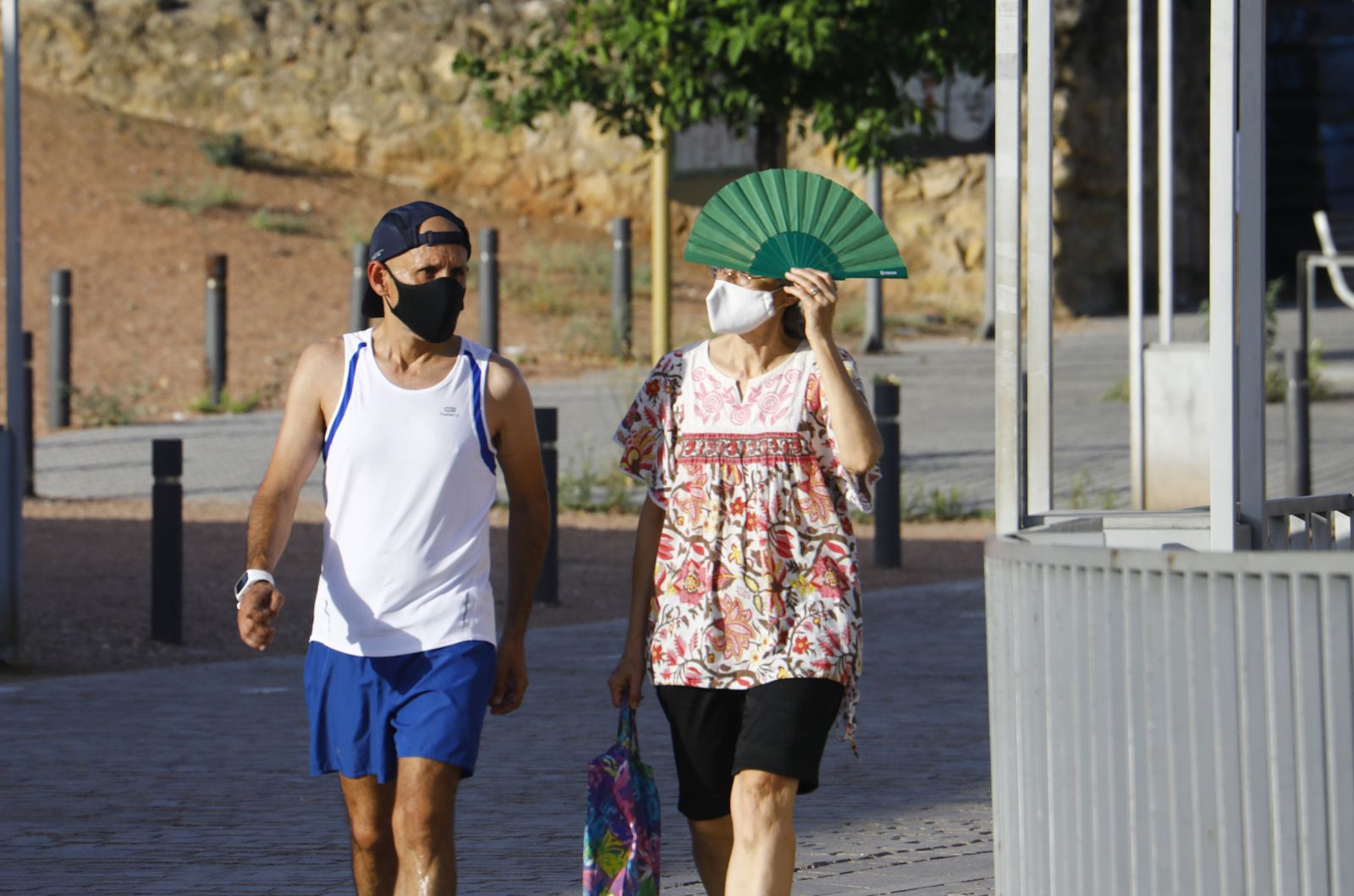 Un sábado en Córdoba en alerta naranja por calor, en imágenes