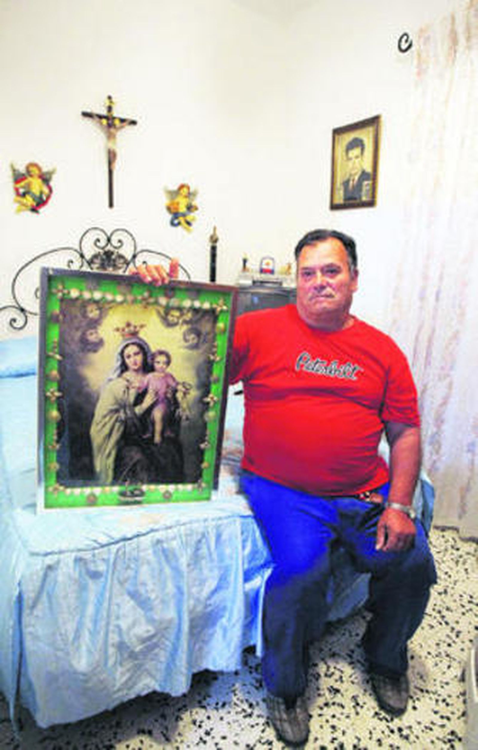 Rafael Gálvez, devoto de la Virgen del Carmen y Hombre del Mar.