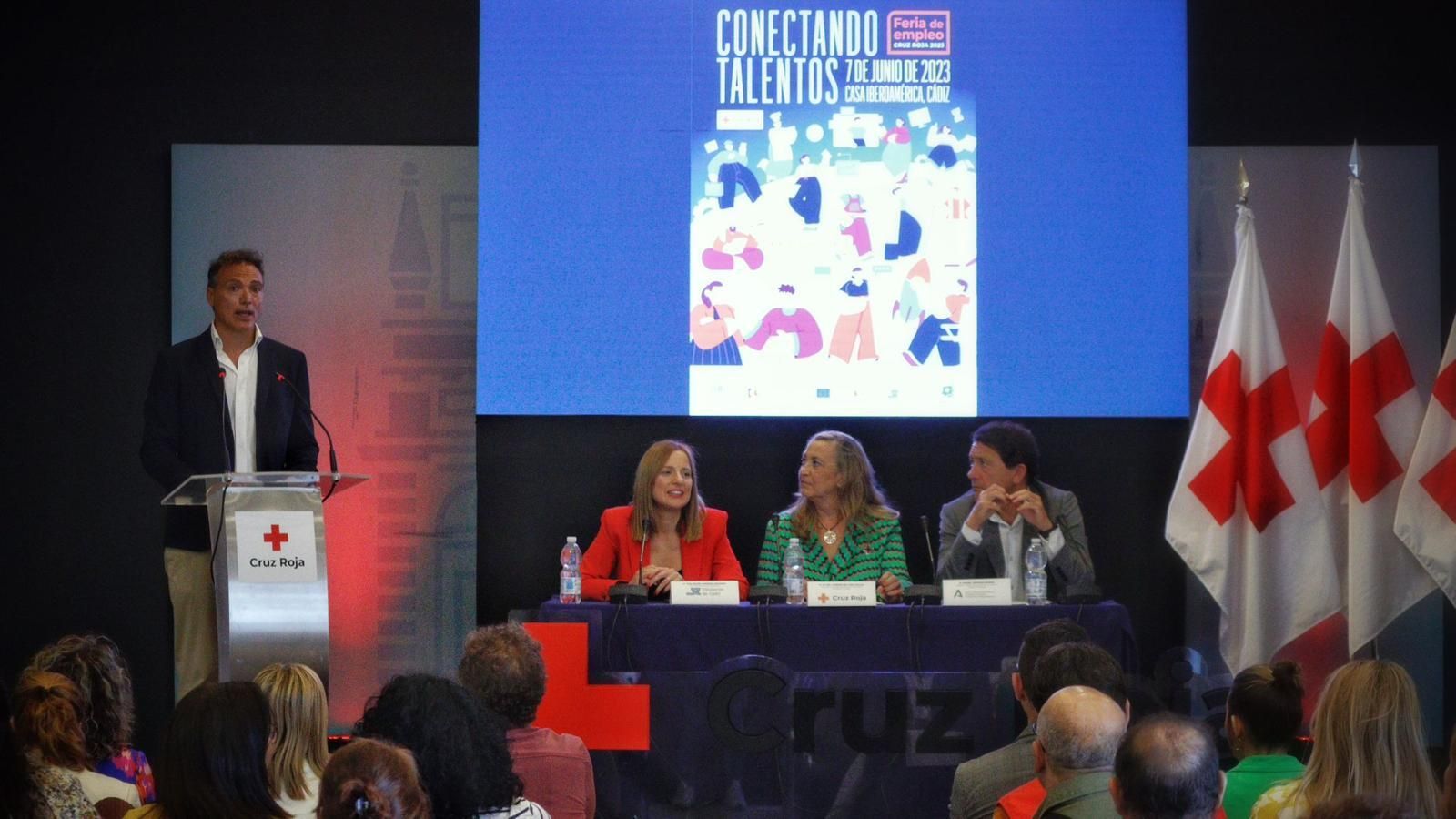 Gran acogida de la IV Feria de Empleo de Cruz Roja