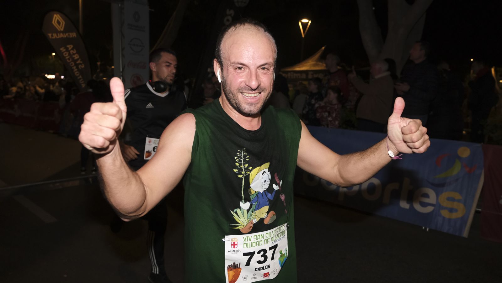 Imágenes de la XIV edición de la San Silvestre de Almería