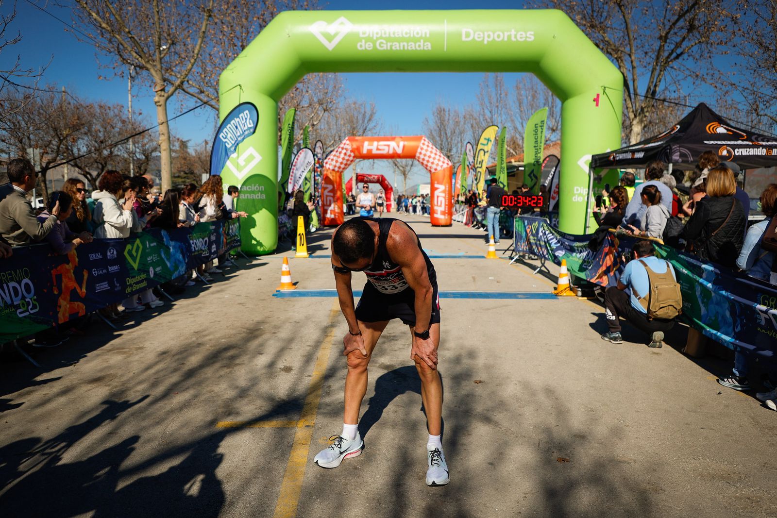 Encuéntrate en el inicio en Albolote del Gran Premio de Fondo de la Diputación