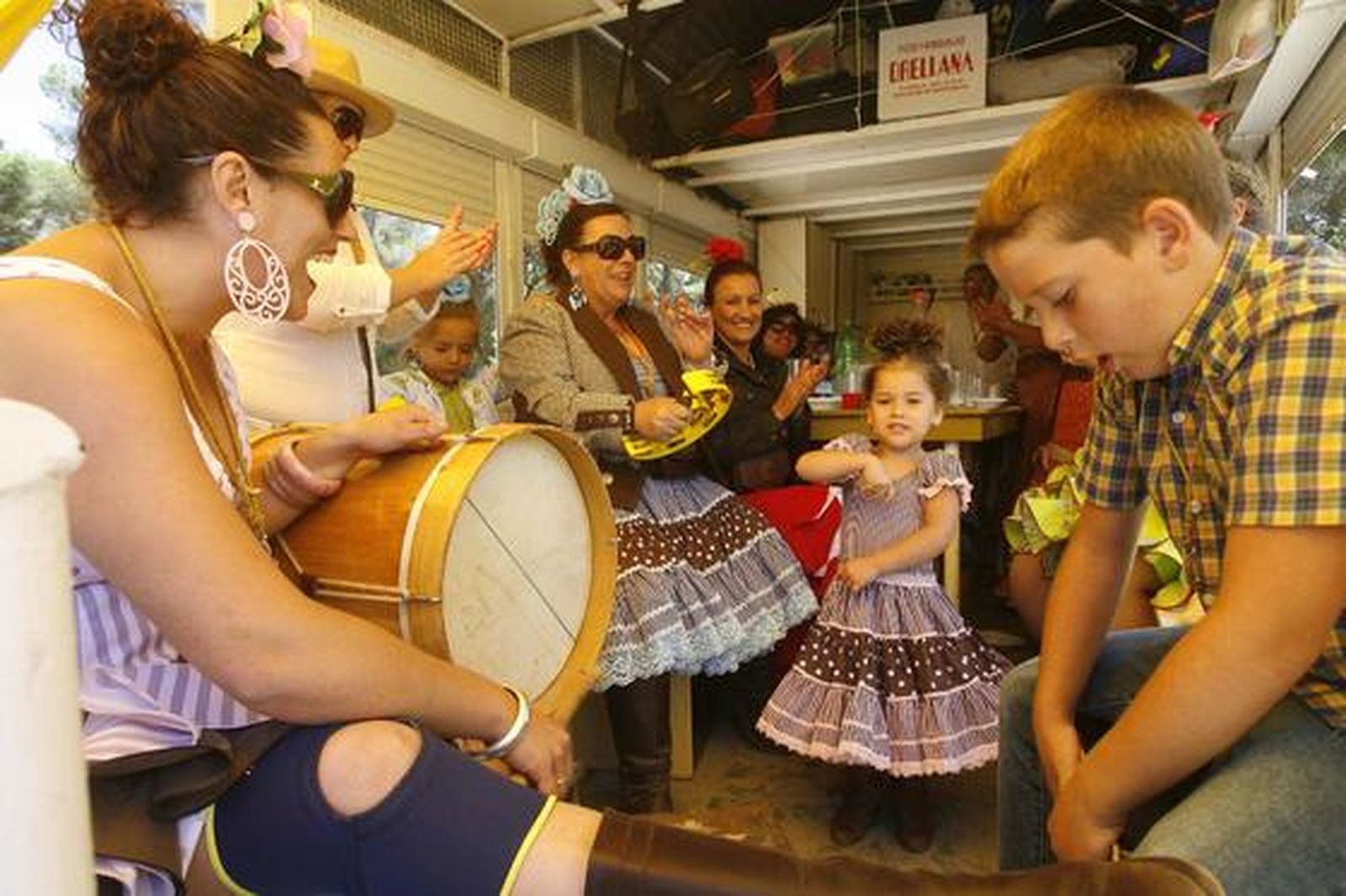 La filial de Sanlúcar cruzó el Guadalquivir camino de El Rocío. 

Foto: Borja Benjumeda