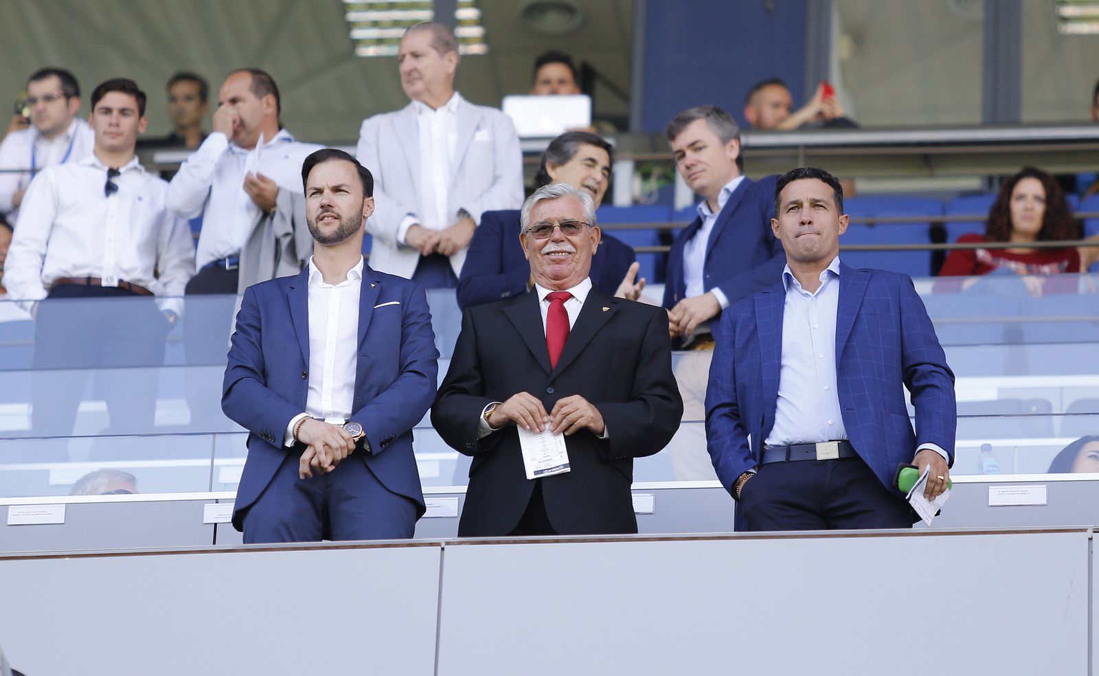 Víctor Varela, en el palco de La Rosaleda junto a Martín Aguilar.