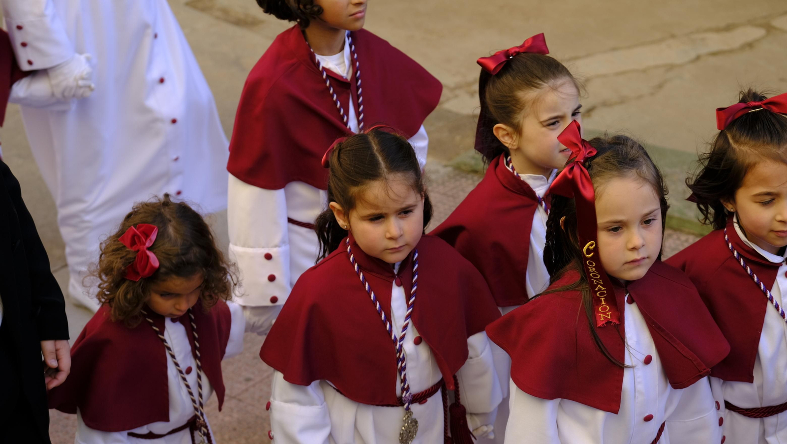 Coronación desaría al viento en su estación de Penitencia