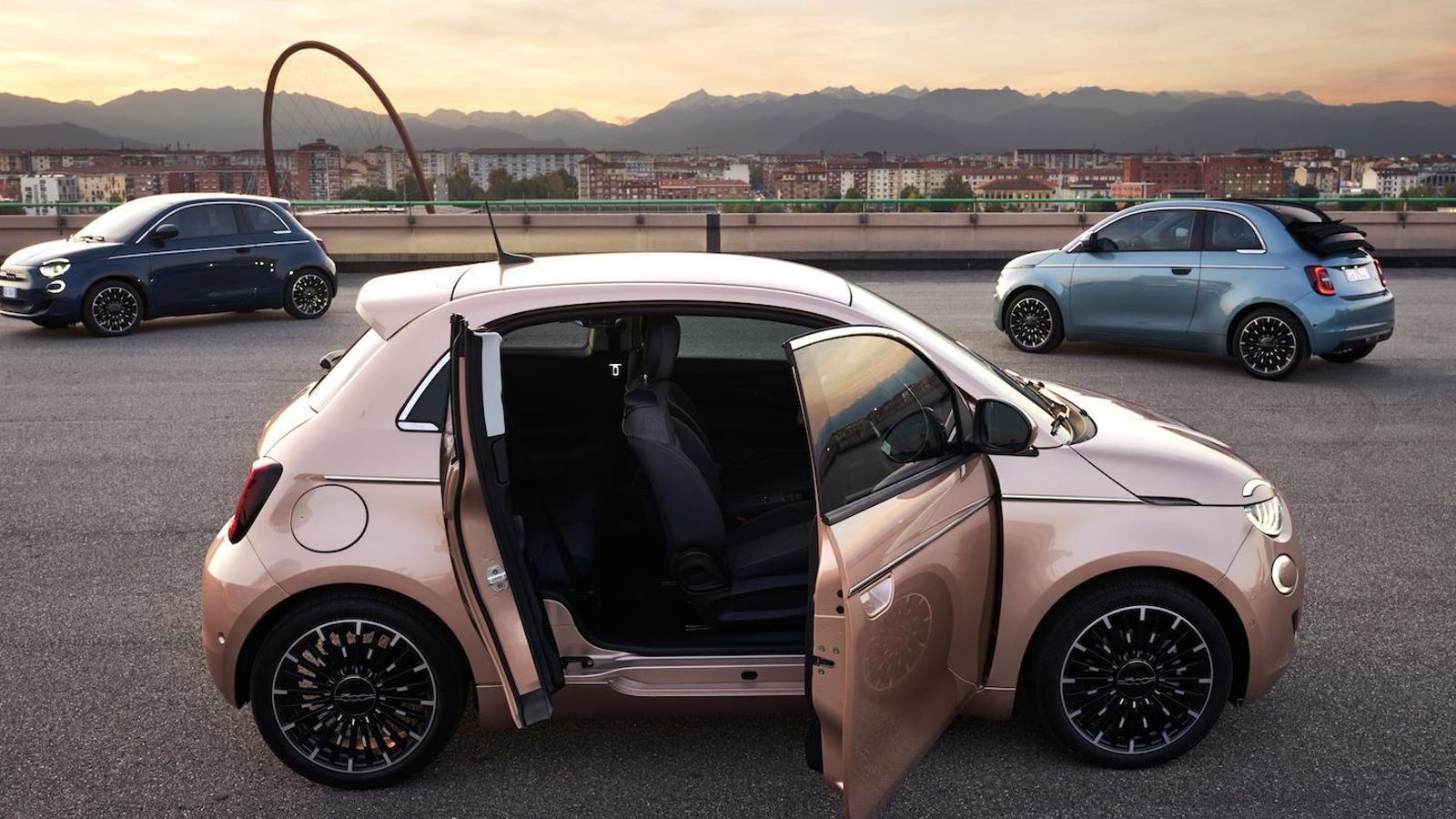 Tres formatos de carrocería tiene el 500 la Prima, el primer modelo exclusivamente eléctrico de Fiat.