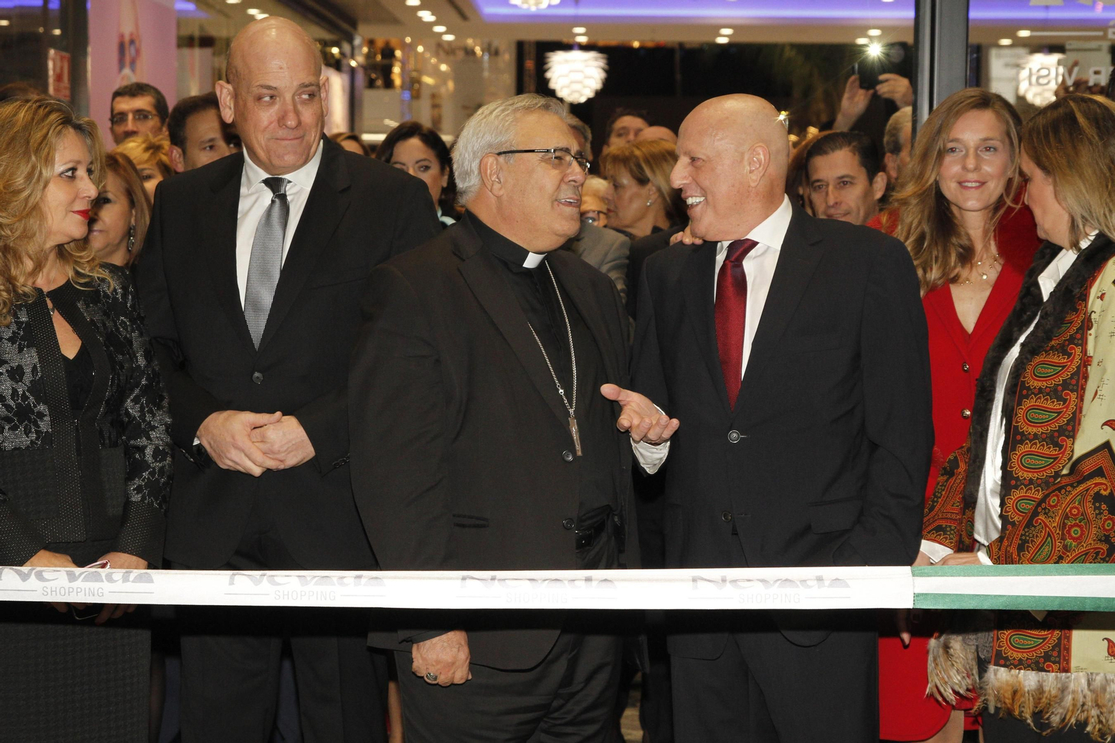 Fiesta en Granada por la apertura del Nevada