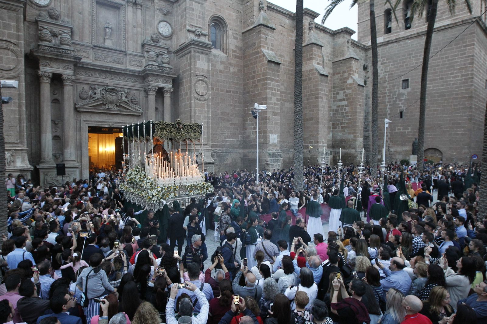 Imágenes de la Procesión de Estudiantes. Semana Santa Almería 2019