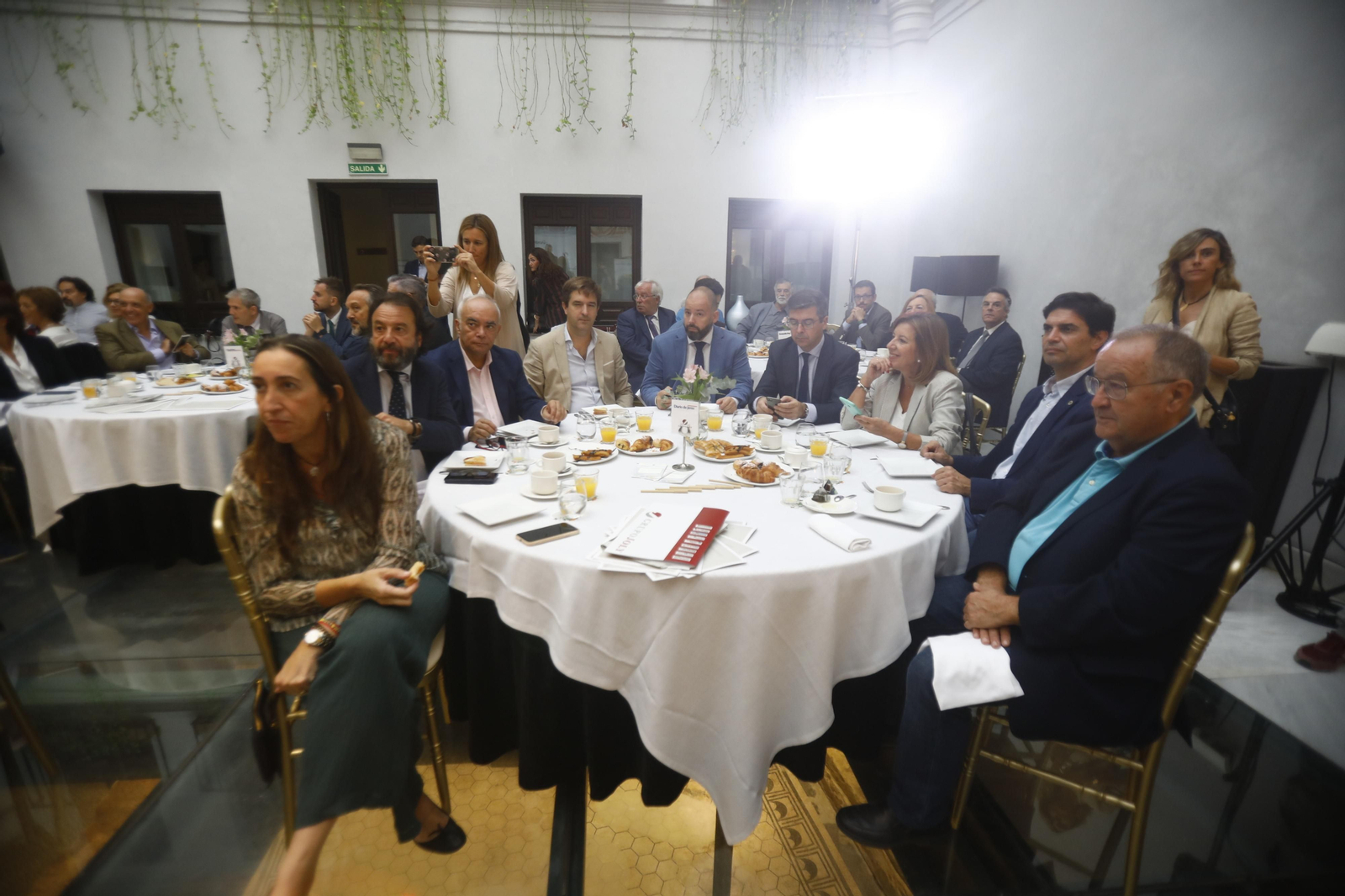 El desayuno-coloquio de El Día con el presidente de Enresa, José Luis Navarro, en imágenes