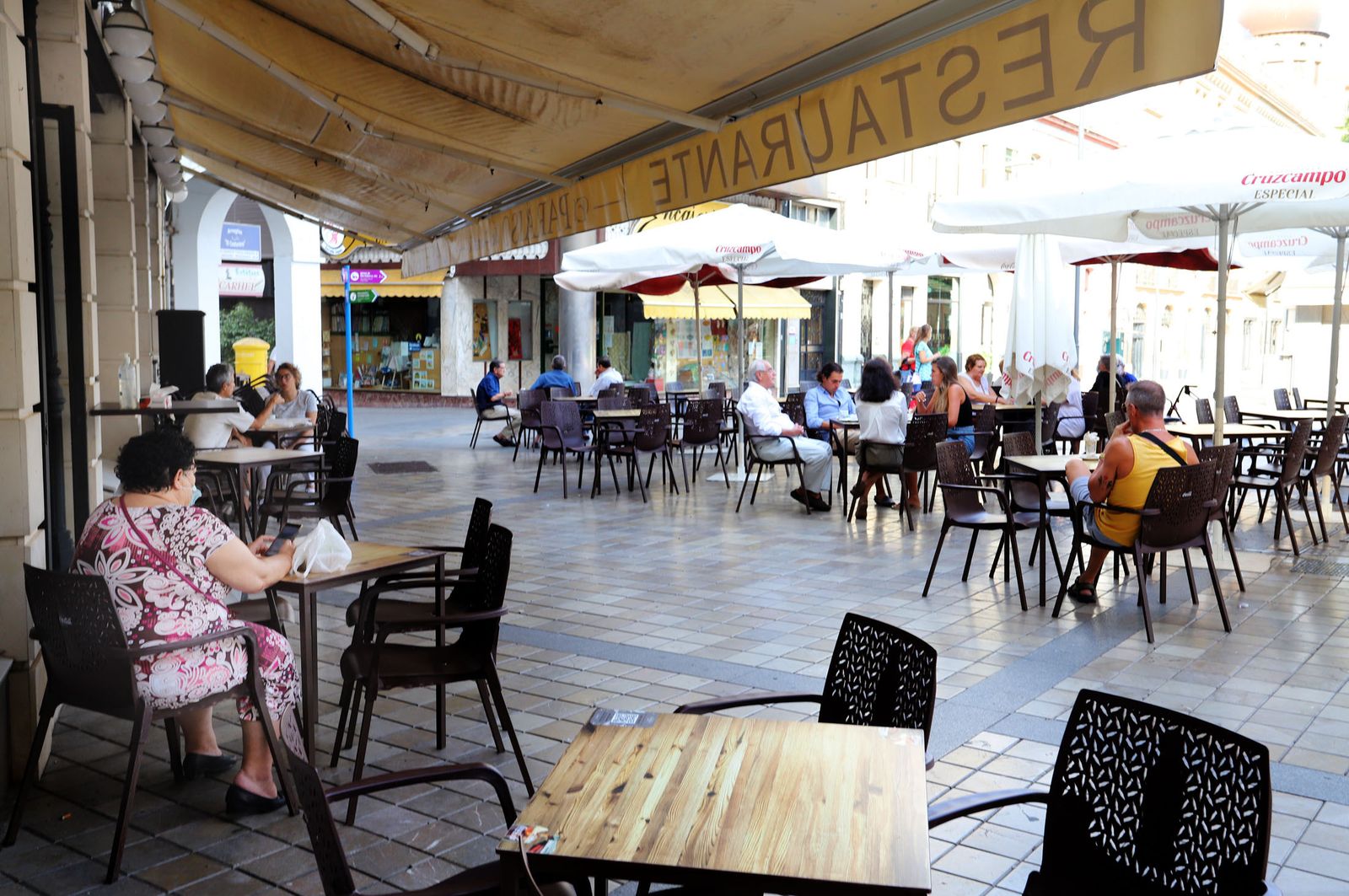 Terraza del Paraíso de Gonzalo en la Plaza de las Monjas de la capital onubense.