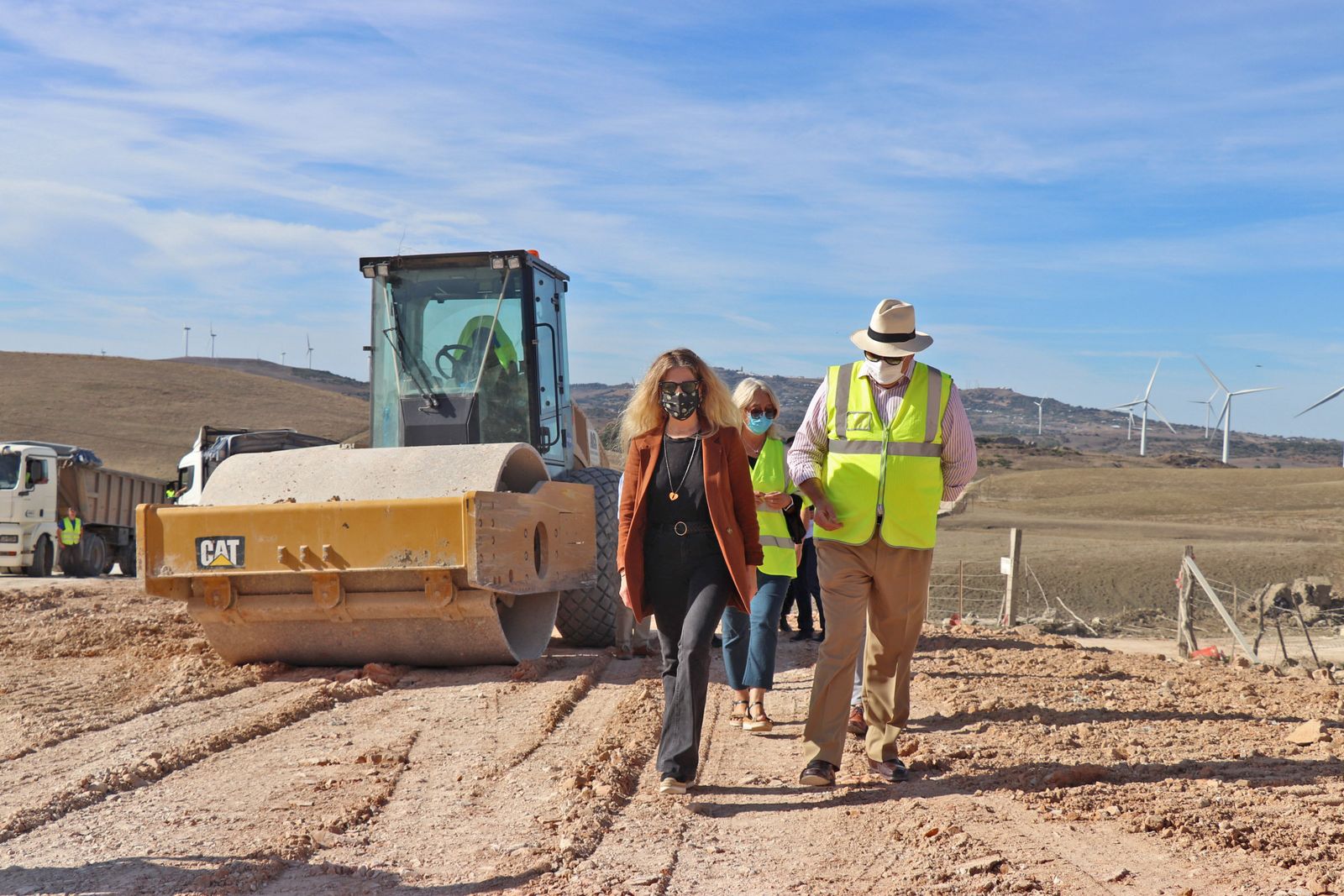 La delegada del Gobierno Andaluz en Cádiz ha conocido el nuevo trazado junto al Jefe de Carreteras.