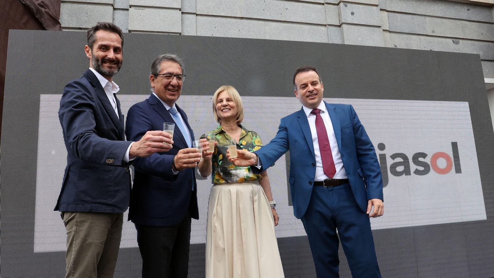 Daniel, Rossell, VP de Senator Hotels & Resort, junto a María José García-Pelayo, Antonio Pulido y un representante de IHG.